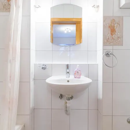 Apartment Kristina Dujmovic Baška Voda Rum bild