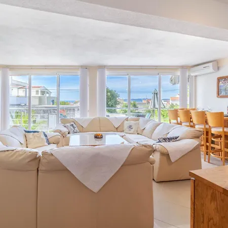 Apartment Kristina Dujmovic Baška Voda Rum bild