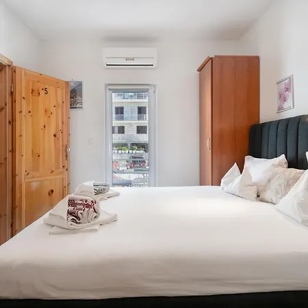 Apartment Kristina Dujmovic Baška Voda Rum bild