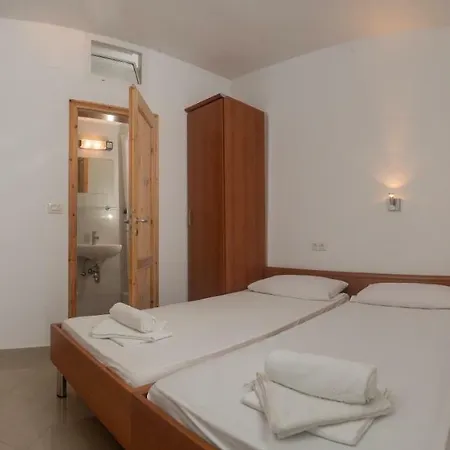 Apartment Kristina Dujmovic Baška Voda Exteriör bild