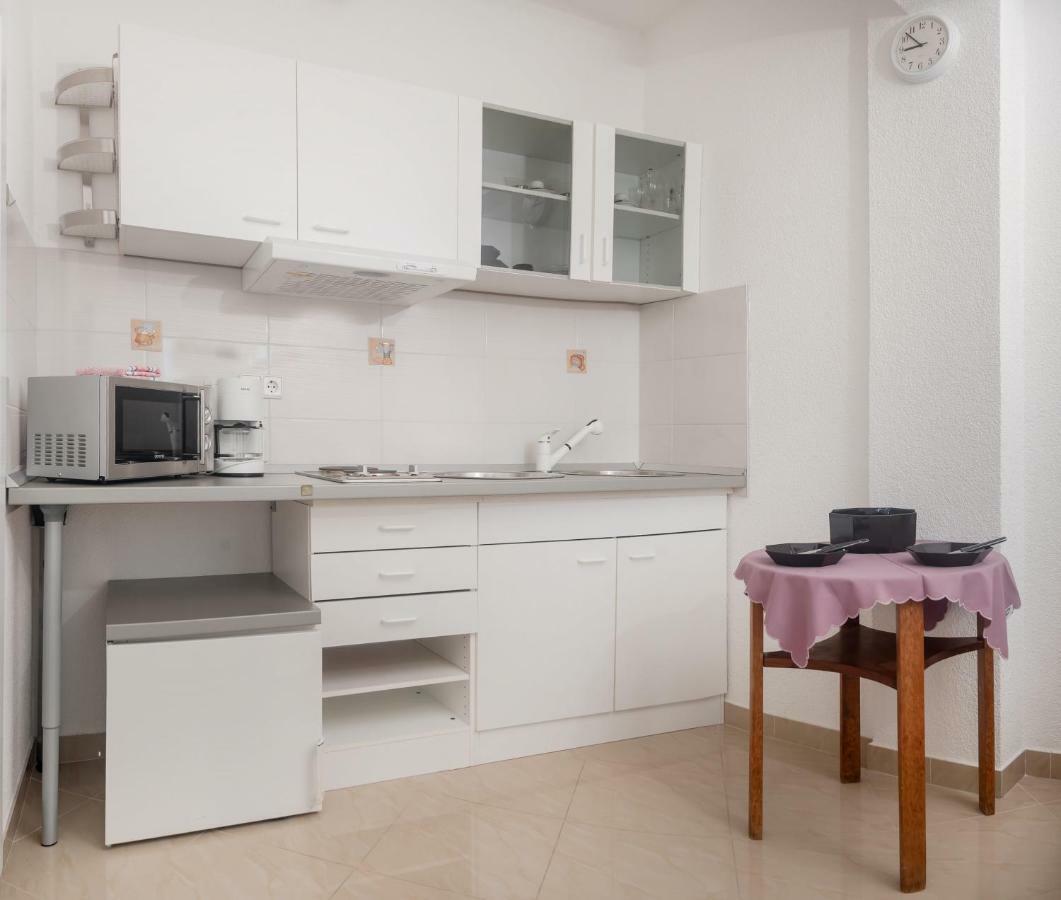 Kristina Dujmovic Apartment Baška Voda