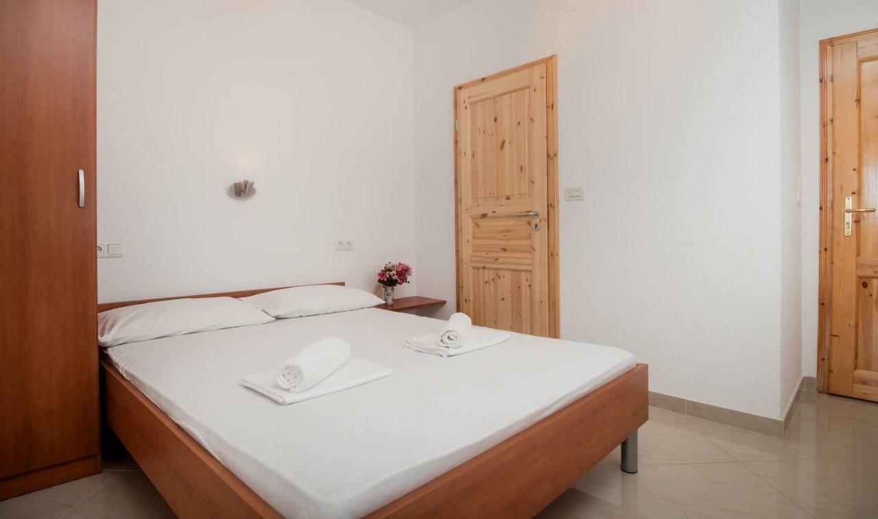 Kristina Dujmovic Apartment *